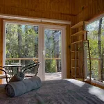 Hermoso Lodge Inserto En Bosque Andino Pucon
